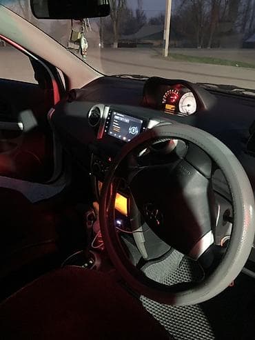 rover sd: Toyota Ist: 2002 г., 1.5 л, Автомат, Бензин, Хэтчбэк — 5