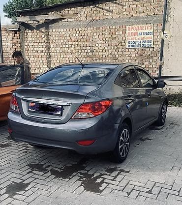 Hyundai Solaris: 2014 г., Автомат, Бензин, Седан
