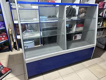 Торговая витрина прилавок из стекла и ЛДСП. - Фронтальная часть