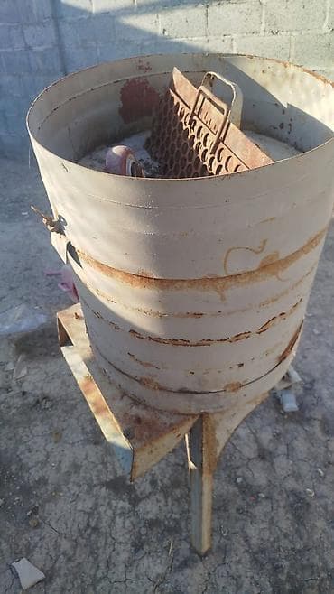 Самодельная зернодробилка/кормодробилка из металла Описание: -