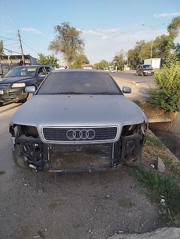 два авто: Audi A4: 1997 г., 2.4 л, Седан — 1