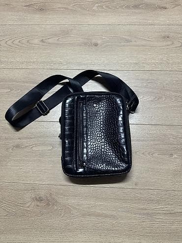 Барсетки: Барсетка, Louis Vuitton, Материал: Искусственная кожа, Регулируемый ремень, Новый — 4