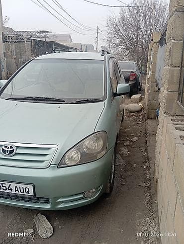 4runner 2010: Toyota Ipsum: 2001 г., 2.4 л, Автомат, Бензин, Универсал — 1