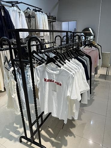Металлические напольные стойки-рейлы для одежды - Двухуровневая at lalafo.kg Металлические напольные стойки-рейлы для одежды - Двухуровневая
