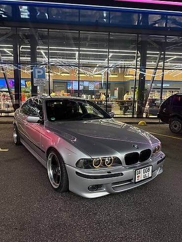 Транспорт: BMW 5 series: 2002 г., 3 л, Типтроник, Бензин, Седан — 4