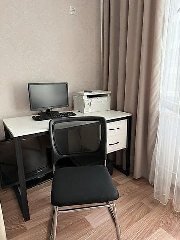 Офис столдору: Офисный стол и стул со спинкой из сетки
Пользовались три месяца — 5