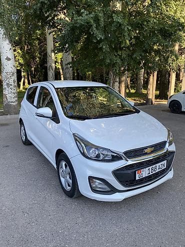Транспорт: Chevrolet Spark: 2019 г., 1 л, Автомат, Бензин, Хэтчбэк — 3