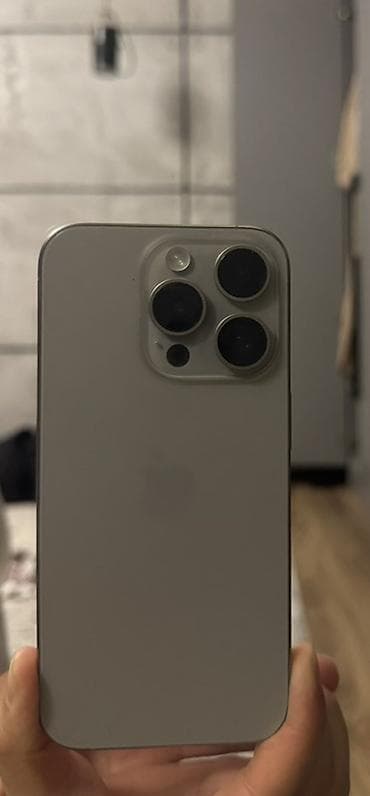 mi 9: IPhone 15 Pro, Б/у, 256 ГБ, Серебристый — 1