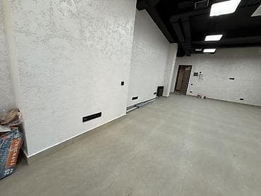 Аренда коммерческой недвижимости: Аренда офисов, 60 м², В бизнес центре, 1 линия — 5