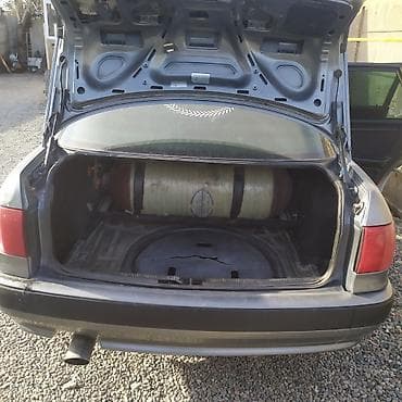 e6 3: Audi 80: 1994 г., 2 л, Ручные, Бензин, Седан — 6