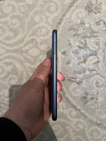 освещение на авто: Poco Pocophone F1, Б/у, 128 ГБ, цвет - Синий, 2 SIM — 2