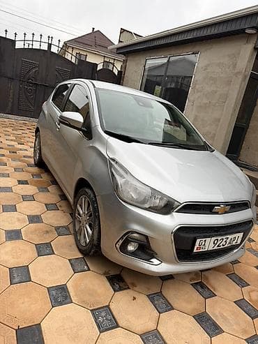 lada 2105: Chevrolet Spark: 2017 г., 1 л, Автомат, Бензин, Хэтчбэк — 2