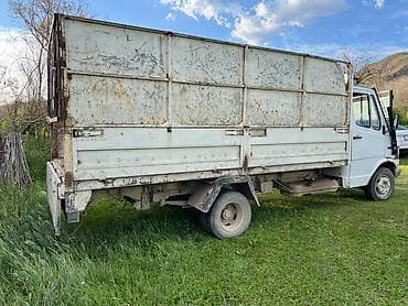 Унаа: Жеңил жүк ташуучу унаа, Mercedes-Benz, Стандарт, 3 т, Колдонулган — 3