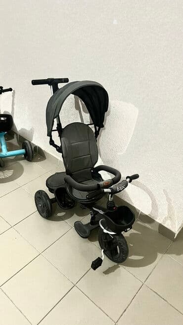 подножка для второго ребёнка: Коляска-велосипед Регулируется спинка, козырек можно снять. Ребенок — 2