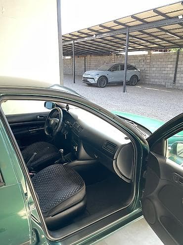 Транспорт: Volkswagen Bora: 2000 г., 1.6 л, Механика, Газ, Седан — 5