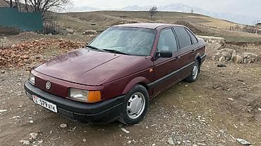 Volkswagen Passat: 1989 г., 1.8 л, Механика, Бензин, Седан