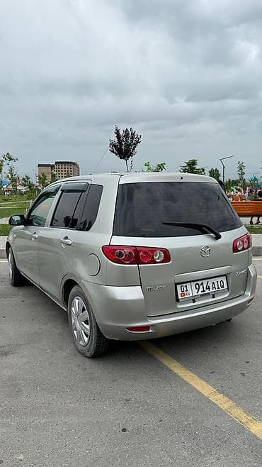 багаж на демио: Mazda Demio: 2004 г., 1.3 л, Автомат, Бензин, Хэтчбэк — 2