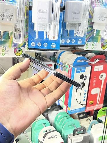 Техника и электроника: Айфон 11 про на 256 гб
Всё четко работает 
Цена 9990 — 6