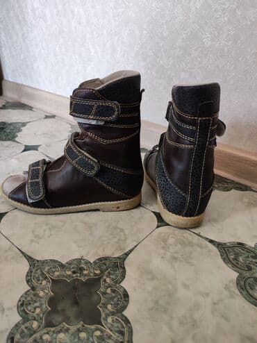 Продаю ортопед.обувь 
Размер 29 (6-7-8 лет)
 г.Кара-Балта
