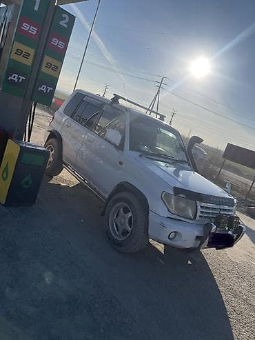 Mitsubishi Pajero: 1999 г., 1.8 л, Автомат, Внедорожник