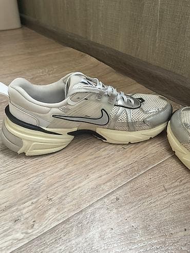 Мырзалардын бут кийими: Эркектердин кроссовкасы, 43, Nike, Колдонулган, түсү - Саргыч боз, Өзү алып кетүү — 3