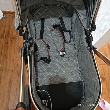 Коляска, цвет - Серебристый, Б/у