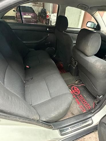 Транспорт: Toyota Avensis: 2004 г., Газ, Седан — 6