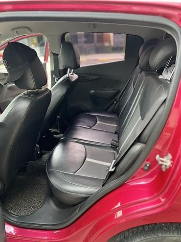 Chevrolet Spark: 2019 г., 1 л, Автомат, Бензин, Хэтчбэк — 6