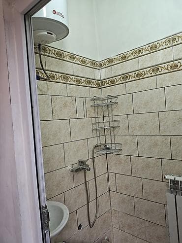 комната манас: 3 кызга же чакан,таза,тынч уй булого 2 комнаталуу квартира — 7