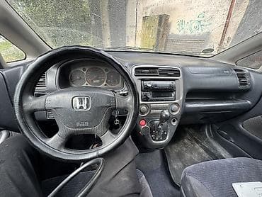step wgn: Honda Stream: 2001 г., 2 л, Автомат, Бензин, Минивэн — 5