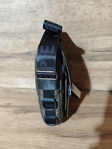 pull beer: Сумка через плечо Pepe Jeans London
Размеры 23/18/5,5 — 7