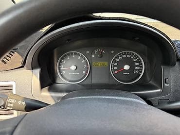Унаа: Hyundai Getz: 2008 г., 1.4 л, Кол менен иштөөчү, Бензин, Хетчбек — 4