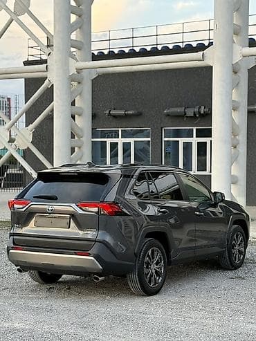 японские диски: Toyota RAV4: 2023 г., 2 л, Вариатор, Бензин, Кроссовер — 4