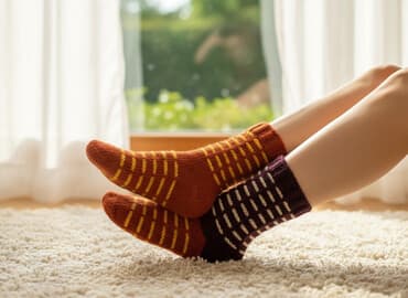 продаю в связи с переездом: Вязаные носки женские, мужские, подростковые, детские. - Ручная — 2