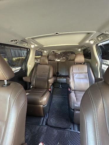 range over: Toyota Sienna: 2016 г., 3.5 л, Автомат, Бензин, Минивэн — 4