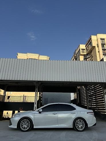 lexus e: Toyota Camry: 2018 г., 2.5 л, Автомат, Гибрид, Седан — 8