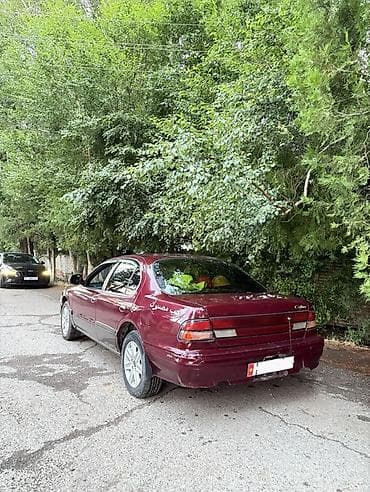 Транспорт: Nissan Cefiro: 1994 г., Автомат, Седан — 3