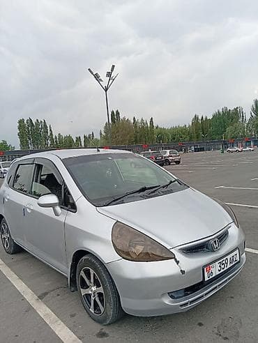 roewe er6: Honda Fit: 2002 г., 1.3 л, Автомат, Бензин, Хэтчбэк — 4