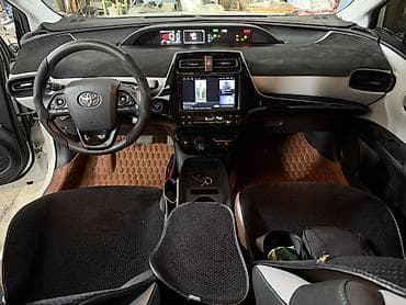 prius plus: Toyota Prius: 2020 г., 1.8 л, Вариатор, Гибрид, Хэтчбэк — 4