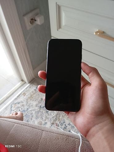 Смартфон Apple iPhone SE (2‑го поколения), цвет черный