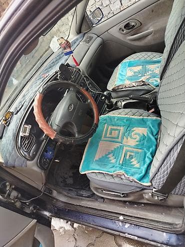 90: Ford Mondeo: 1998 г., Механика, Бензин, Седан — 4