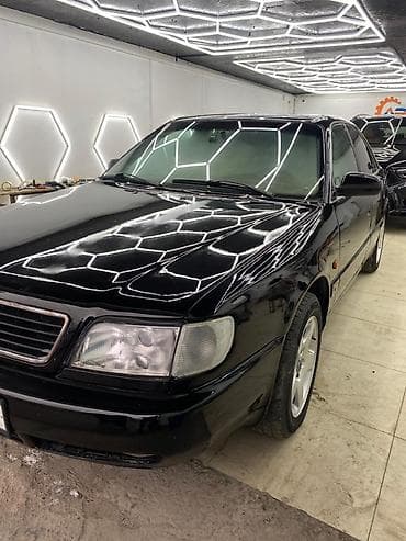 Audi A6: 1995 г., 2.6 л, Механика, Бензин, Седан