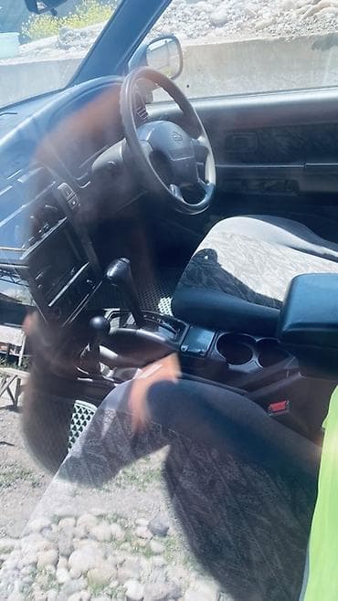 субару вилдернес: Nissan Terrano II: 1995 г., Автомат, Внедорожник — 2