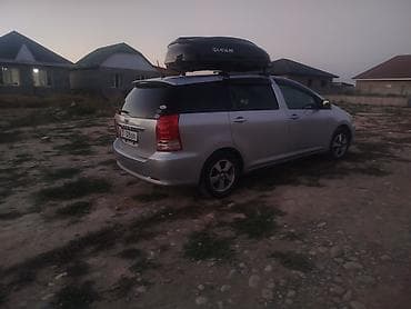 Транспорт: Toyota WISH: 2003 г., Универсал — 2