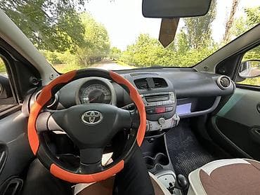 Унаа сатуу: Toyota Aygo: 2007 г., 1 л, Кол менен иштөөчү, Бензин, Хетчбек — 9