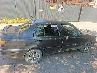 bestune nat: Volkswagen Vento: 1992 г., Седан — 1