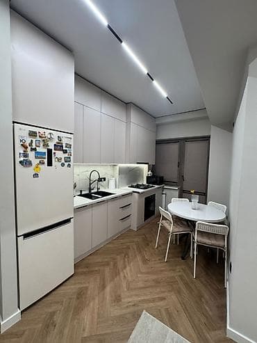 2 комнаты, 52 м², Золотой квадрат Элитка, 4 этаж, Евроремонт at lalafo.kg 2 комнаты, 52 м², Золотой квадрат Элитка, 4 этаж, Евроремонт
