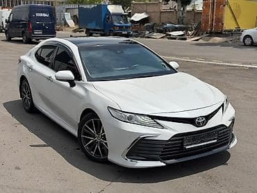 Транспорт: Toyota Camry: 2023 г., 2.5 л, Автомат, Бензин, Седан — 2