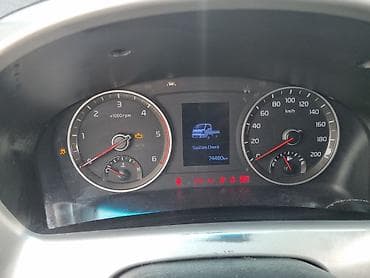 Kia BONGO: 2022 г., 2.5 л, Кол менен иштөөчү, Дизель — 8