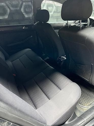 Унаа: Audi A6: 2002 г., 2.4 л, Кол менен иштөөчү, Бензин, Седан — 5